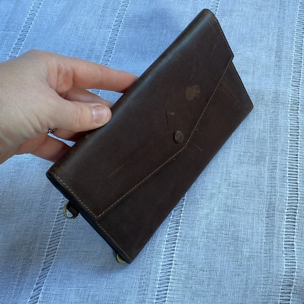 It’s Life RFID NWOT vintage look genuine leather wallet.